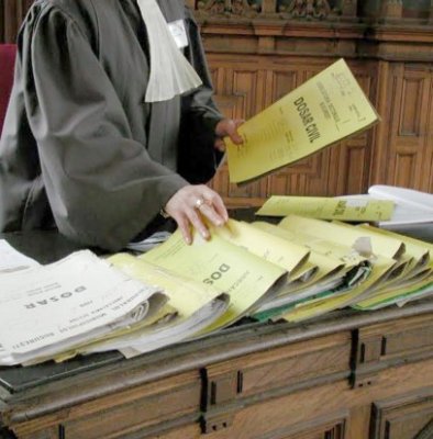 Şase condamnări, la Constanţa, în dosarul referendumului de demitere a preşedintelui